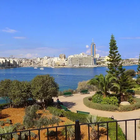 Gzira Modern Getaway