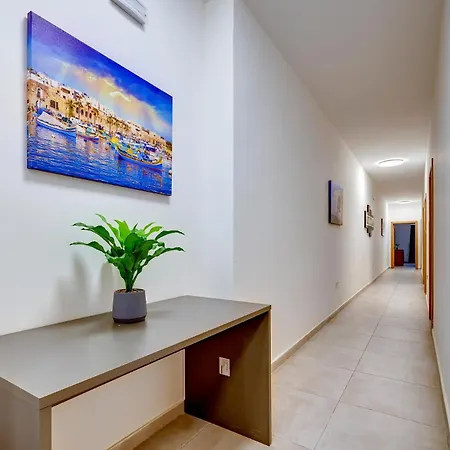 Apartment Gzira Modern Getaway Sliema