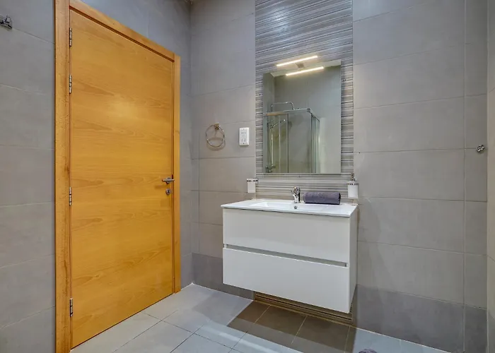 Gzira Modern Getaway By Buena Vista Apartmán *