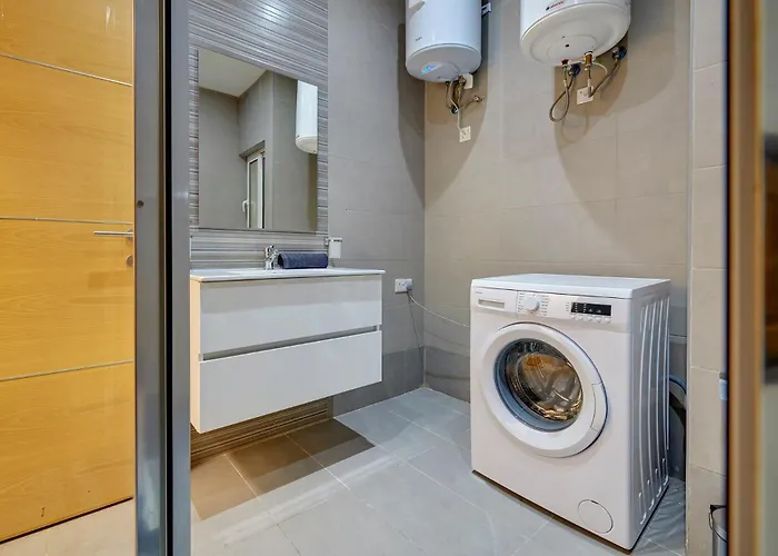 Gzira Modern Getaway By Buena Vista